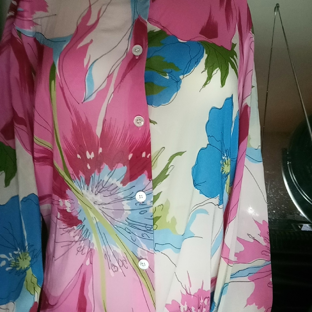 Anne Klein blouse floral blouse size small,pink work of art